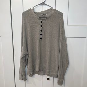American Eagle gray knit sweater.